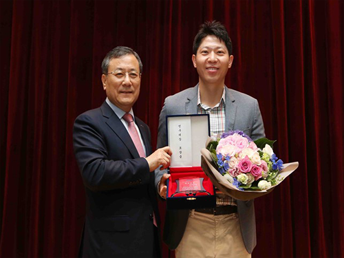2017 KAIST Research Day Honors Professor Hoon Sohn 이미지