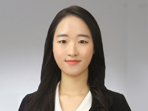 Seo-Eun Lee, an undergaruate student receives the Best Paper Award from Optical Society of Korea 이미지