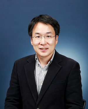 Professor Dongsu Han