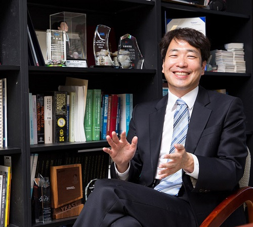 Professor Bumjoon Kim