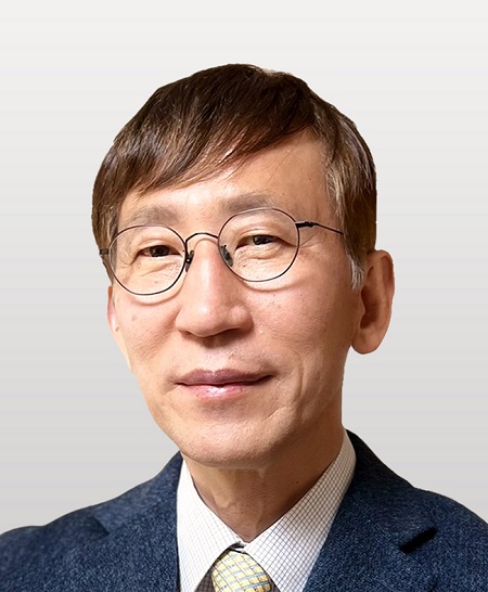 Distinguished Professor Sukbok Chang 