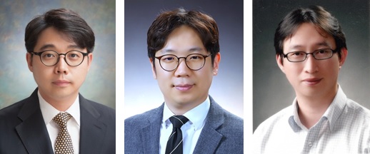 (왼쪽부터) 기계공학과 이강택 교수, 포스텍 한정우 교수, 한국세라믹기술원 신태호 박사