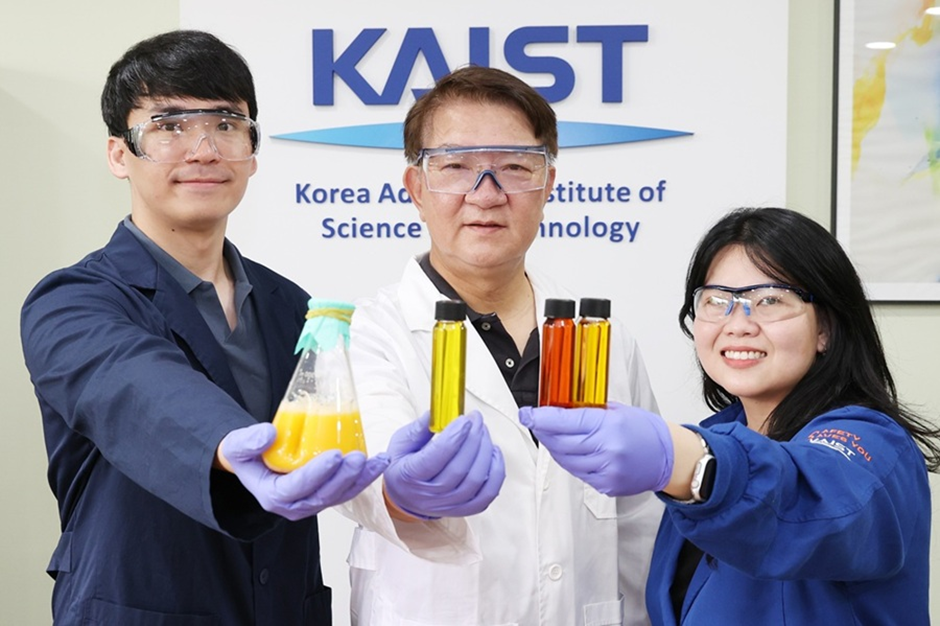 A KAIST Team Engineers a Microbial Platform for Efficient Lutein Production​ 이미지