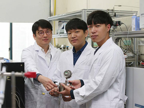 송현준 교수, 이산화탄소를 99% 순수연료로 바꾸는 광촉매 개발 이미지