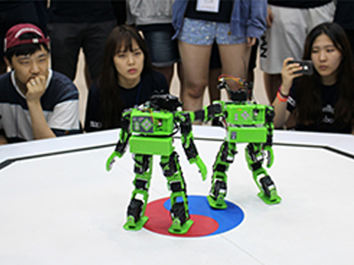 제13회 지능형 SoC 로봇워 본선대회---반도체 기술과 로봇기술의 융합 이미지