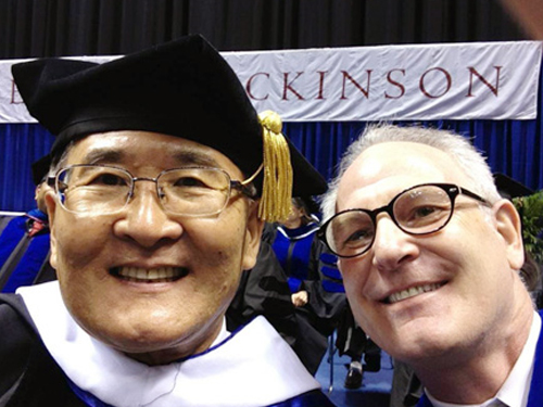 President Steve Kang Received an Honorary Degree from Fairleigh Dickinson University 이미지