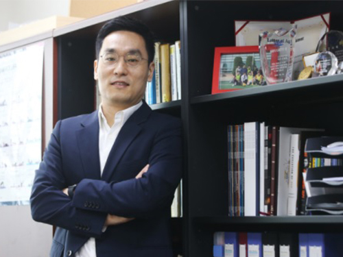 Professor Byungha Shin Named Scientist of the Month 이미지