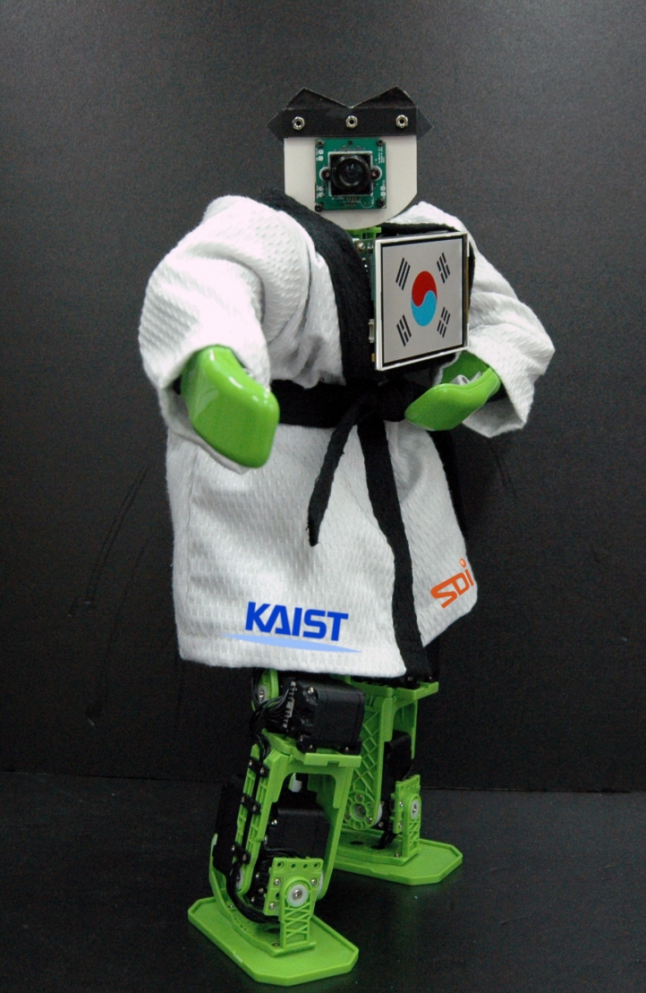 KAIST Holds Robot Taekwondo Competition Recognized by the World Taekwondo Federation 이미지