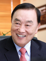 Former Minister of Science and Technology, Dr. KunMo Chung, Awarded KAIST Honorary Doctorate 이미지