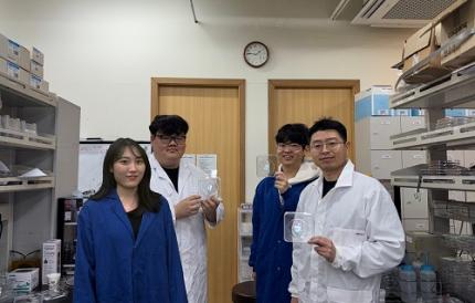 KAIST, 조선시대 ‘일월오봉도’ 색소없이 완벽 구현하다 이미지