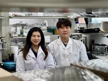 ‘카이랄 나노 페인트’ 기술로 항암, 코로나 치료 혁신 이미지