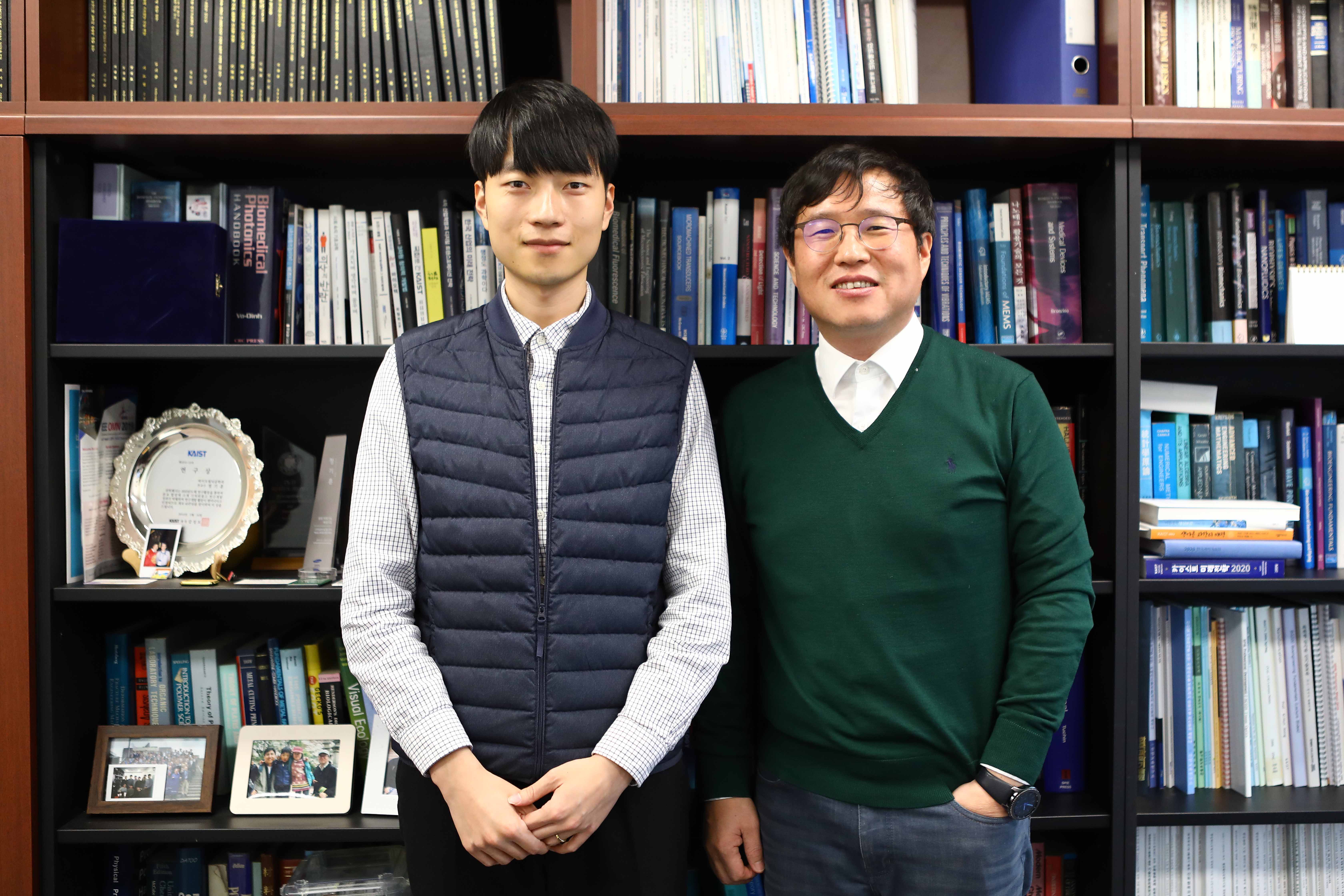 Ph.D. Candidate Kisoo Kim and Professor Ki-Hun Jeong