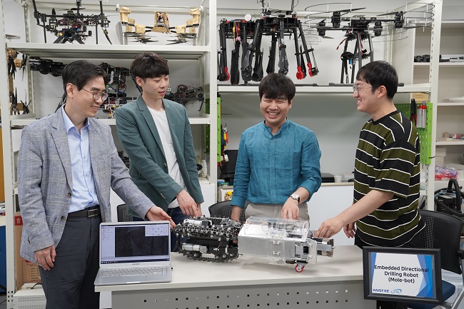From let: Professor Hyun Myung, PhD candidate Junseok Lee, researcher Christian Tirtawardhana, and PhD candiate Hyunjun Lim