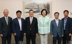 중소벤처기업부 박영선 장관 접견 이미지